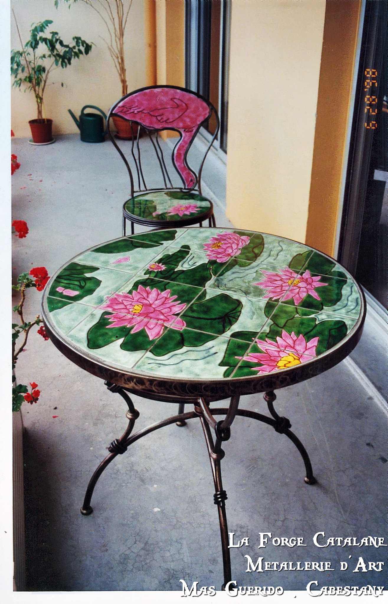 table et chaise fer avec mozaique  forge catalane.jpg